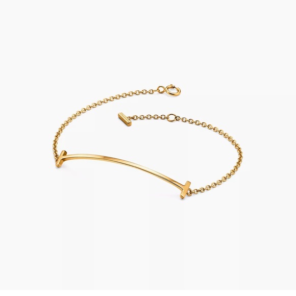 Tiffany T Smile Bracelet in Yellow Gold - Picture 6 of 13